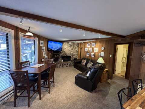 18 Jackson Hole Rd A18, Angel Fire, NM 87710