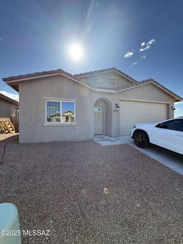 5910 N Placita Arroyo Plana, Tucson, AZ 85741