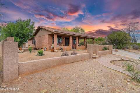 4760 W Tumacacori Drive, Amado, AZ 85645