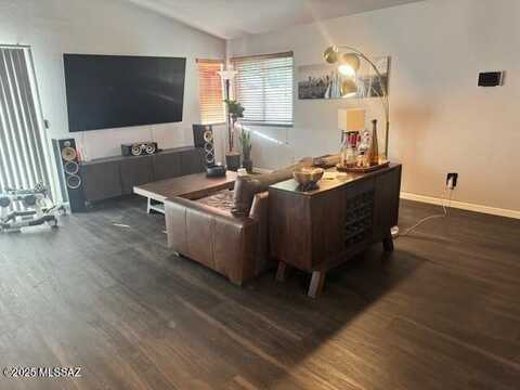 1293 N Thunder Ridge Drive, Tucson, AZ 85745