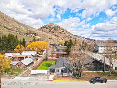 245 W GILL Avenue, Jackson, WY 83001