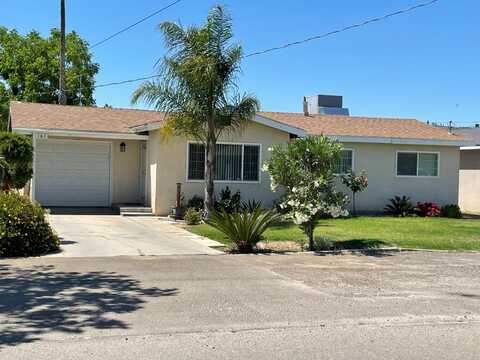 161 Larsen Avenue W, Fresno, CA 93706