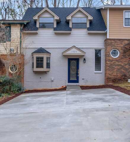 1305 Cross Creek Circle, Tallahassee, FL 32301