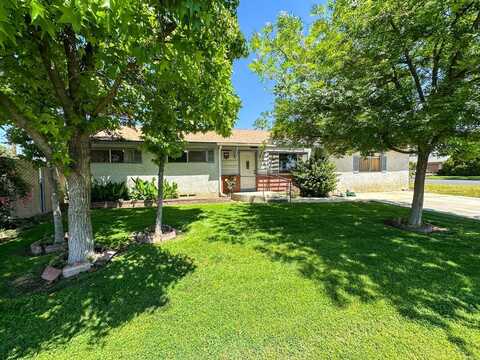1482 Thurman W, Porterville, CA 93257