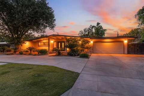 1478 Dovewood Lane W, Fresno, CA 93711