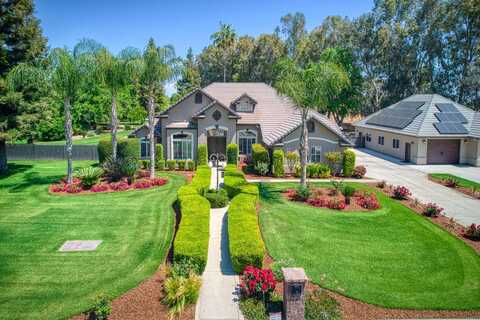 636 Golf Links Avenue N, Fresno, CA 93737