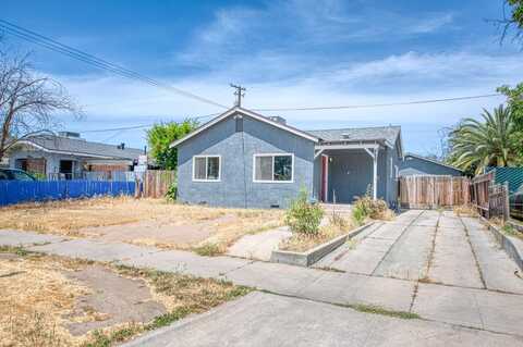 4487 Bend Avenue E, Fresno, CA 93702