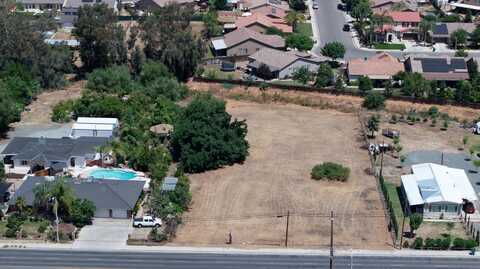2296 W Henderson Avenue, Porterville, CA 93257