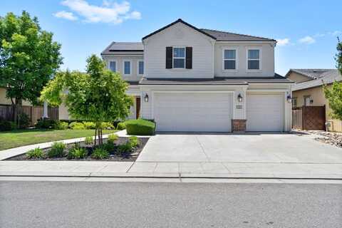 680 Meridian Avenue S, Madera, CA 93636