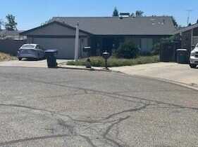 1607 S Sowell Court, Visalia, CA 93277