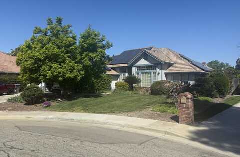 5730 W Laura Court, Visalia, CA 93277