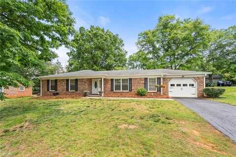510 Hampton Drive, King, NC 27021