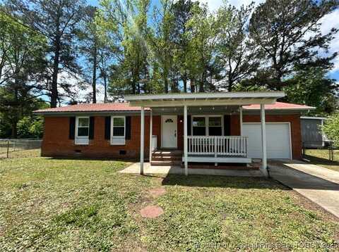 711 Reggie Court, Spring Lake, NC 28390