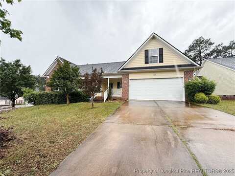 728 Fairbluff Drive, Hope Mills, NC 28348