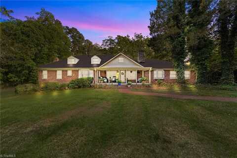 3432 Edgefield Road, Greensboro, NC 27409