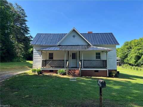 560 Cox Street, Ramseur, NC 27316