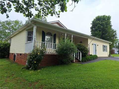 116 Strawberry Lane, Mount Airy, NC 27030