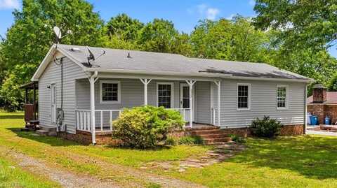 535 Asheboro Street, Liberty, NC 27298