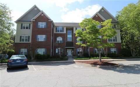 6901 Hanesbrook Circle, Clemmons, NC 27012