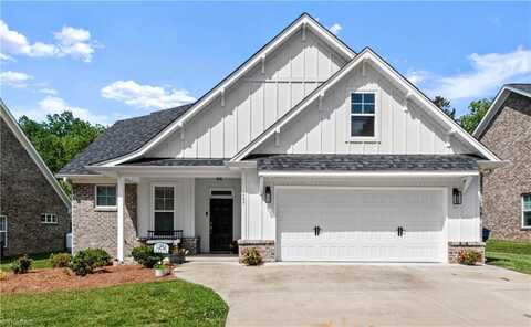 427 Fernwood Drive, Yadkinville, NC 27055