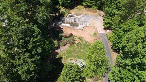 3613 Summit Lakes Drive, Browns Summit, NC 27214