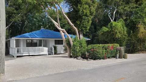 252 Bay Drive, Key Largo, FL 33037