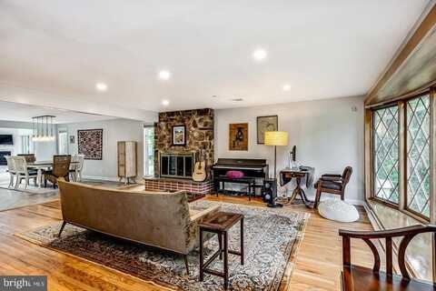 36 RAMPART E, MEDIA, PA 19063