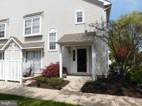 705 OLIPHANT LANE, MOUNT LAUREL, NJ 08054