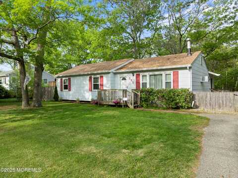 335 Western Boulevard, Bayville, NJ 08721