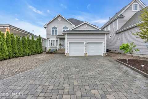 687 Princeton Avenue, Brick, NJ 08724