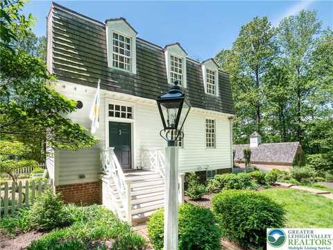 1108 S Barbara Drive, Longswamp, PA 18011