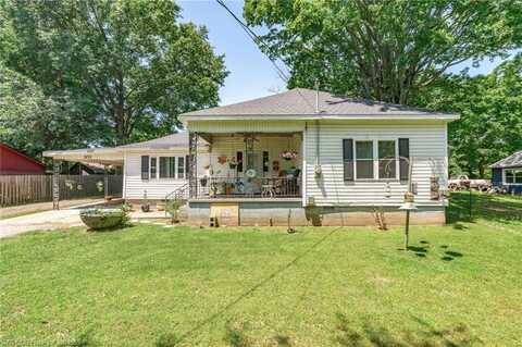 303 4Th ST, Lavaca, AR 72941