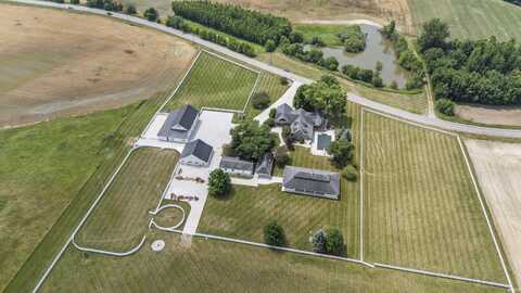 8605 N River Road, New Haven, IN 46774