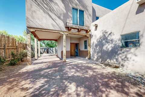 1725 GRIEGOS Road NW, Albuquerque, NM 87107