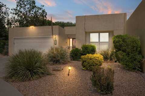 7924 WOODHAVEN Drive NE, Albuquerque, NM 87109