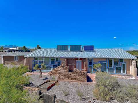 500 NE Frontage Road, Polvadera, NM 87828