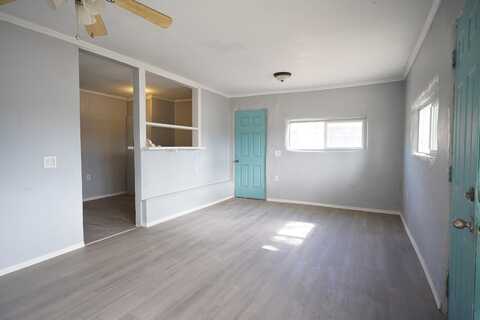 314 S 9th Avenue, Estancia, NM 87016