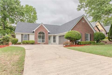 4565 English Oaks Lane, Lilburn, GA 30047