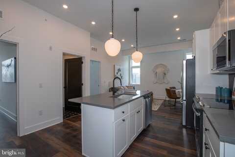 2940 W THOMPSON STREET, PHILADELPHIA, PA 19121