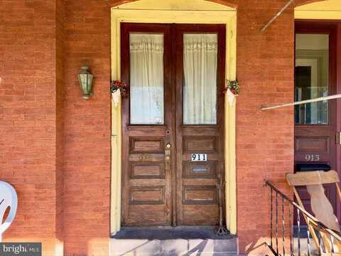911 E KING STREET, LANCASTER, PA 17602