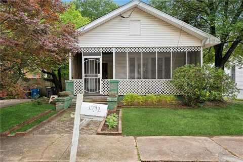 1792 Center Avenue, East Point, GA 30344