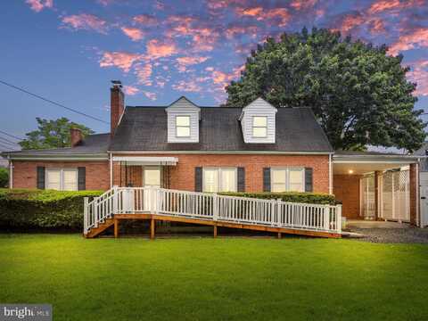 5 S CHARLES STREET, FRONT ROYAL, VA 22630