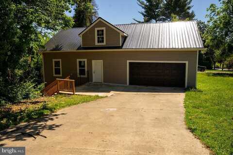 3704 SUITLAND ROAD SE, WASHINGTON, DC 20020