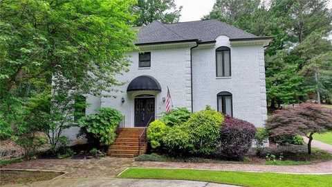 5025 Oak Bluff Court, Atlanta, GA 30350