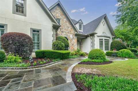 5318 Brooke Farm Drive, Dunwoody, GA 30338