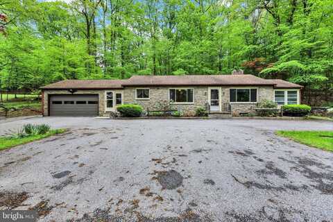 7982 W HIGH ROCK ROAD W, HANOVER, PA 17331