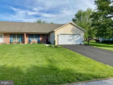 3467 GLENEAGLES DRIVE, CHAMBERSBURG, PA 17202