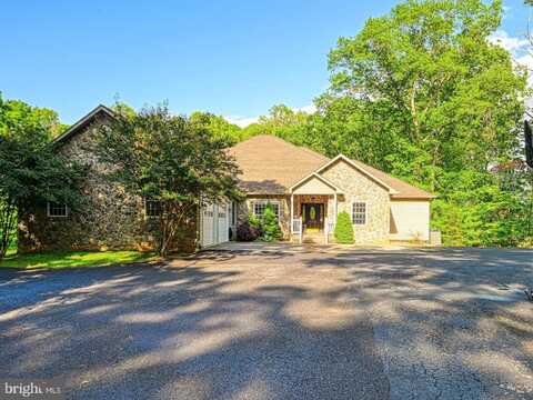 520 OAK GROVE DRIVE, MINERAL, VA 23117