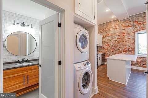1211 BAINBRIDGE STREET, PHILADELPHIA, PA 19147