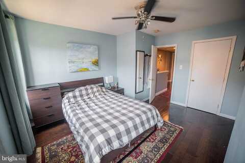 2521 E GORDON STREET, PHILADELPHIA, PA 19125